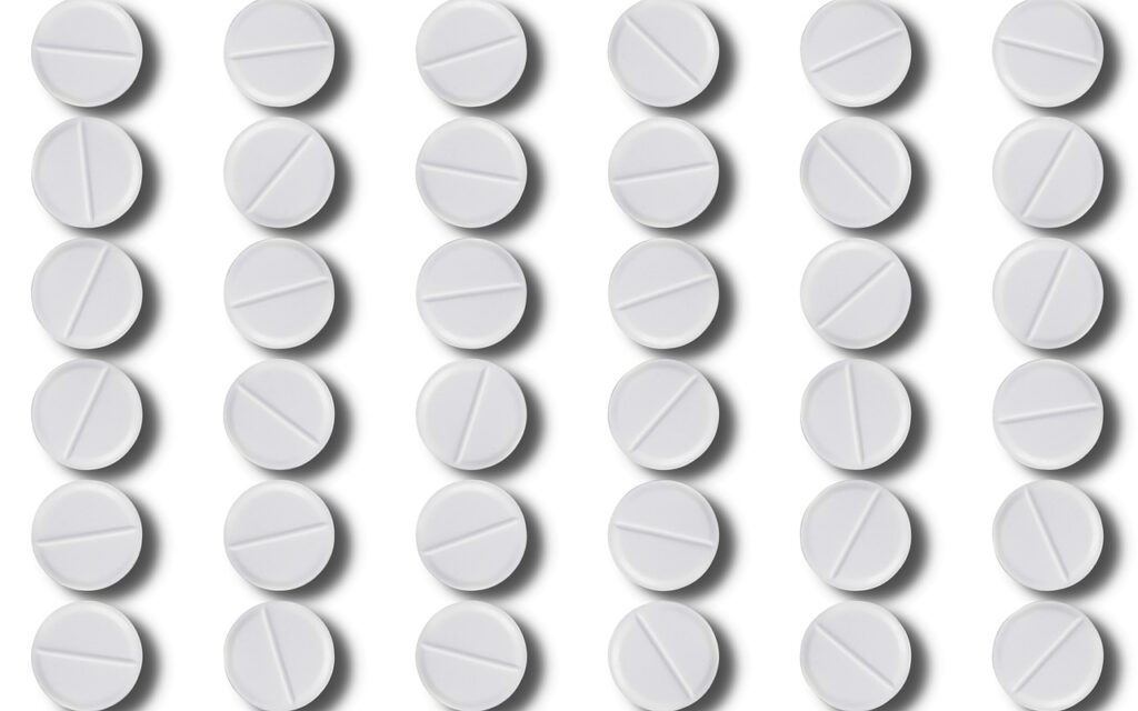 pills, medicine, drugs-1173657.jpg