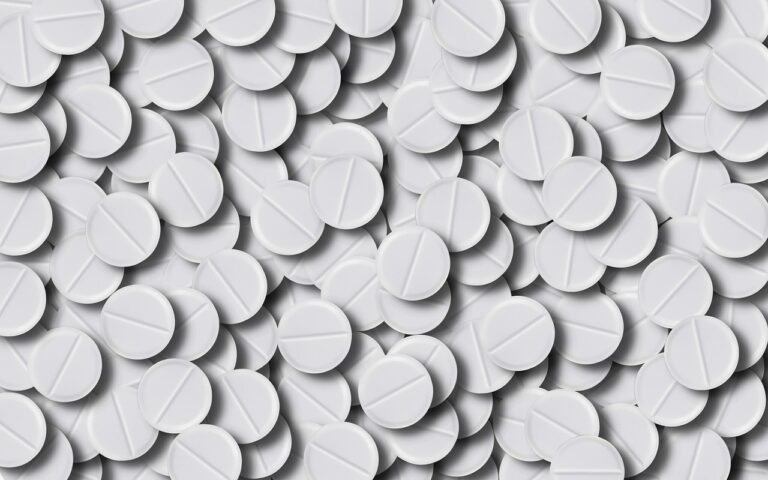 pills, medicine, drugs-1173656.jpg
